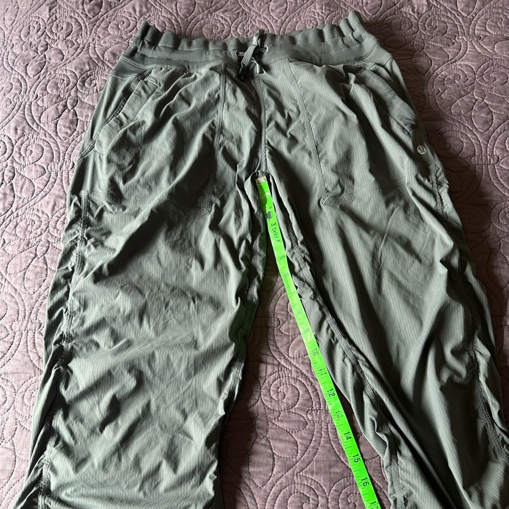 Lululemon Athletic Gray Drawstring Crop Outdoors … - image 3